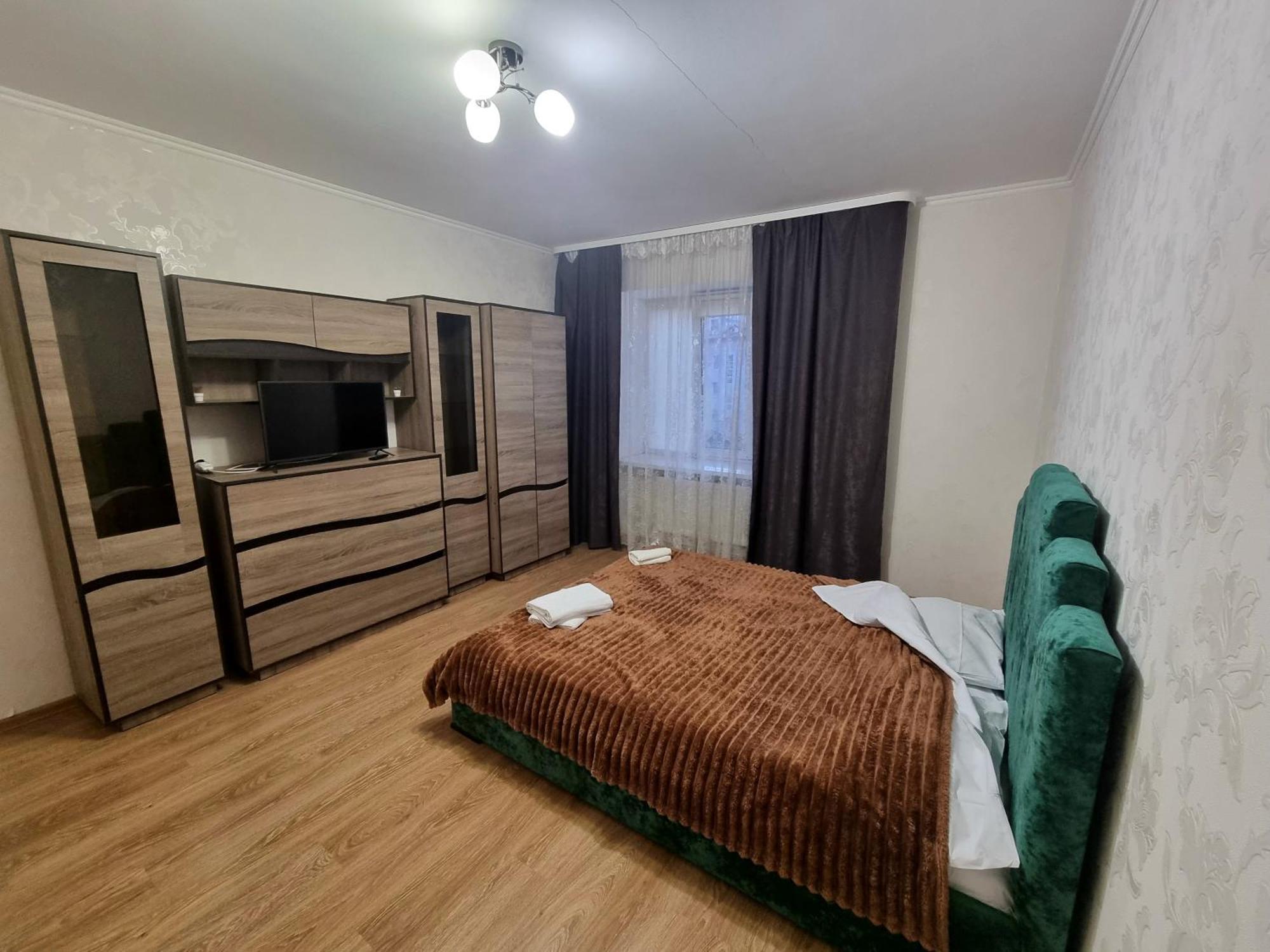 Port City Apartment Lutsʼk Екстериор снимка
